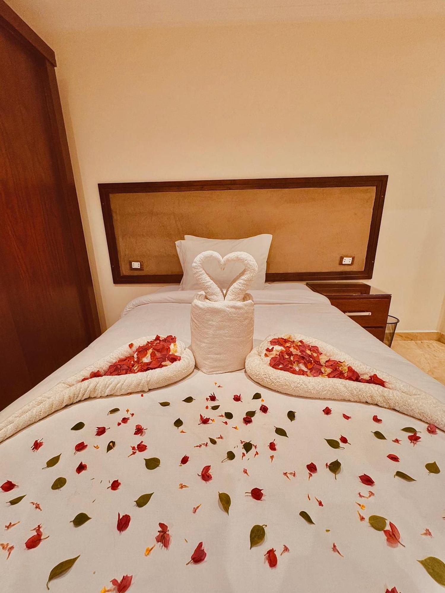 Flower Pyramids Inn Kafrat al Jabal Luaran gambar